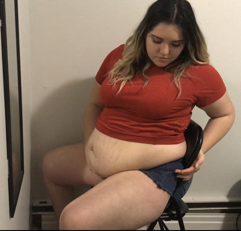 Stuffer DB Laura Fatti Gif