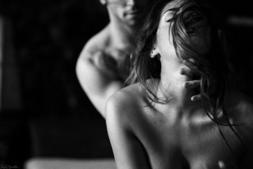 Black and white erotica, by the hair