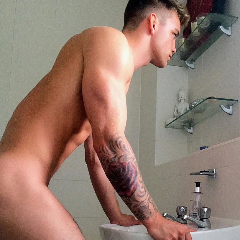 Dustin McNire member naked