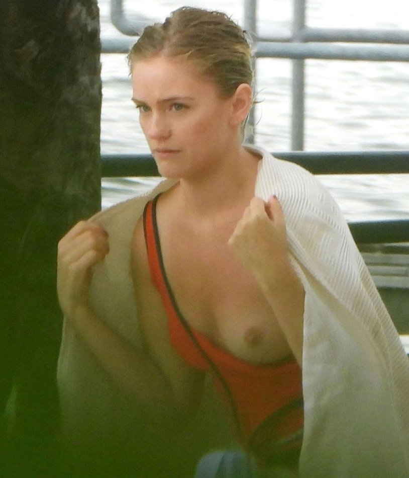 Eline Powell Game of Thrones Nude