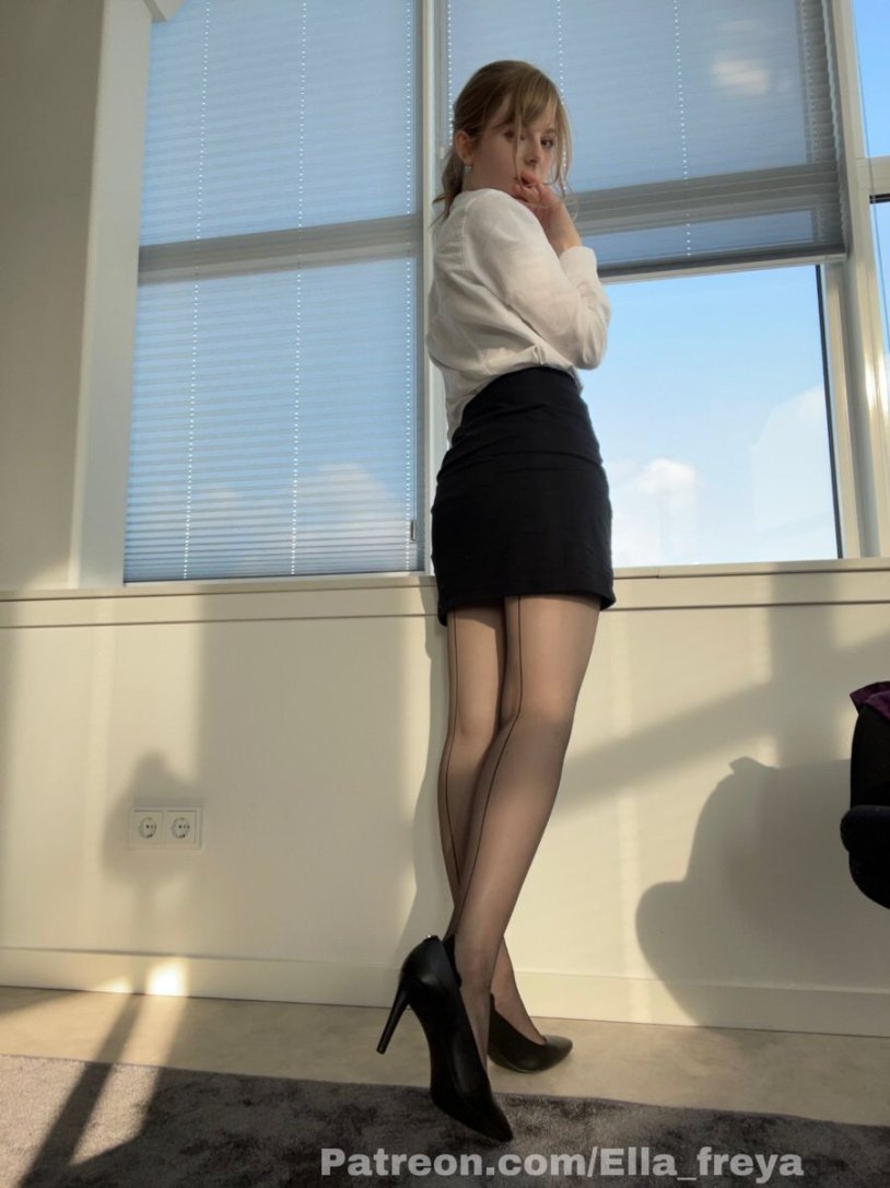 Ella Freya Hot
