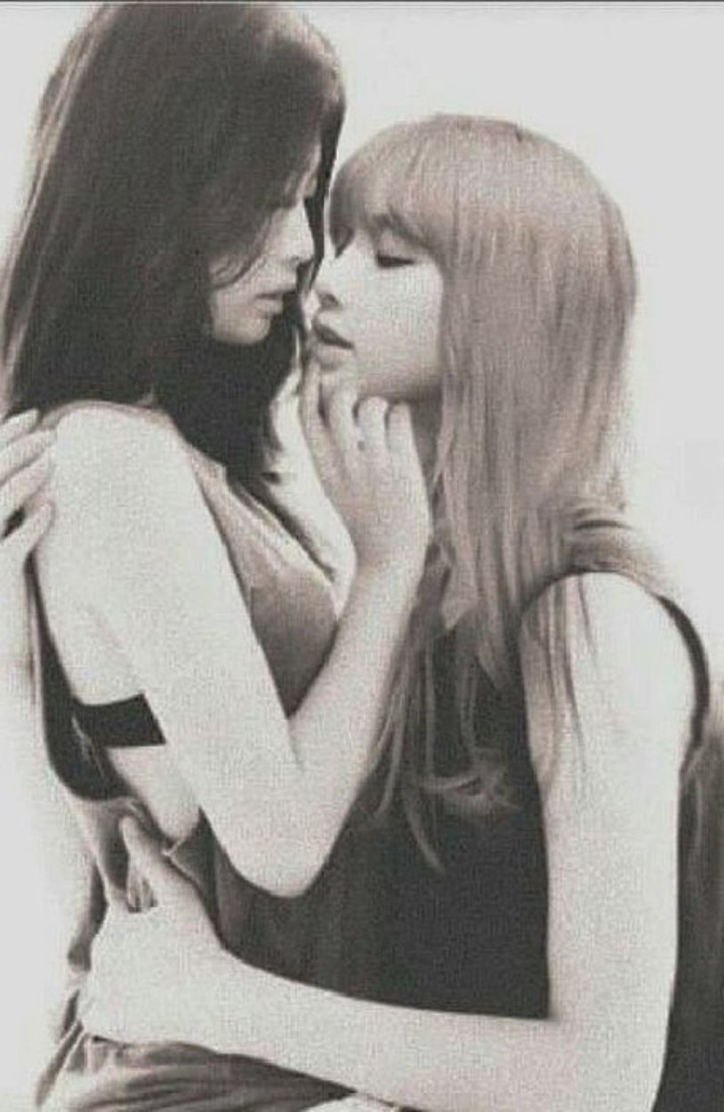 Lalisa "Fox" Manoban Naked