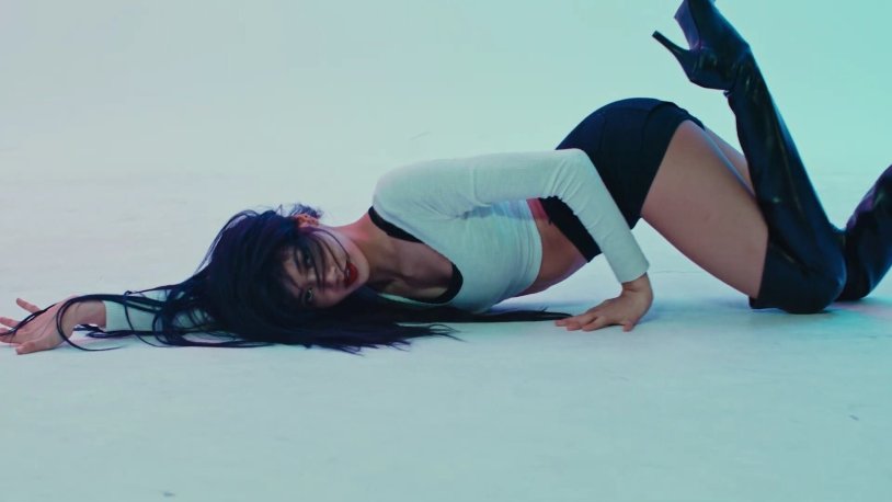 Kim Jenny and Lalisa Manoban