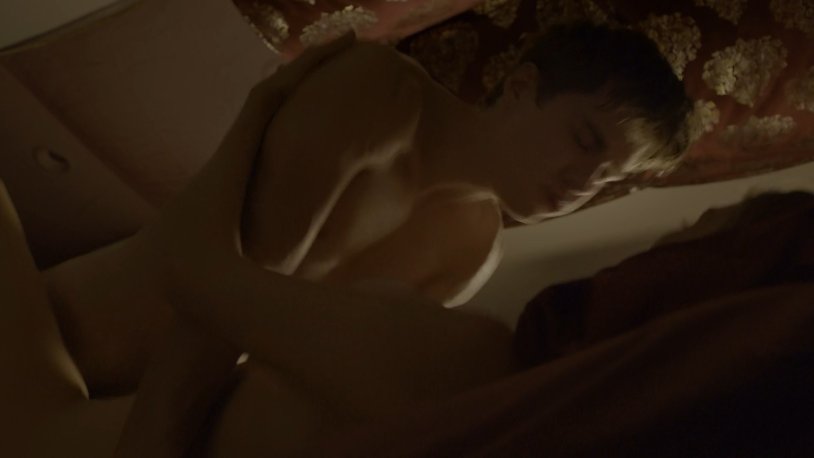 Katherine Langford kiss