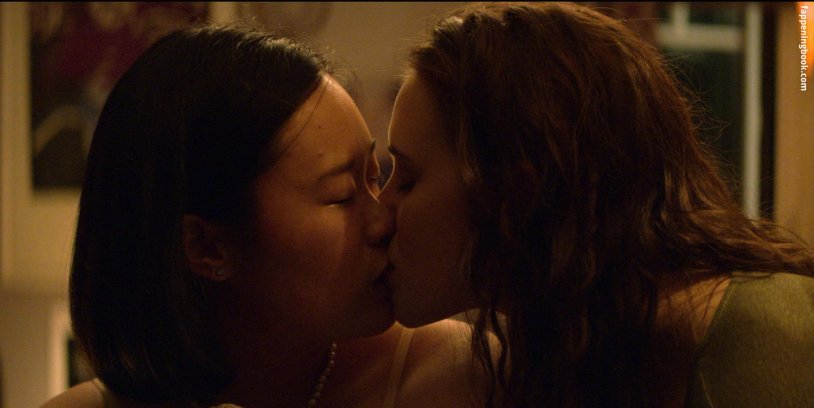 Katherine Langford kiss