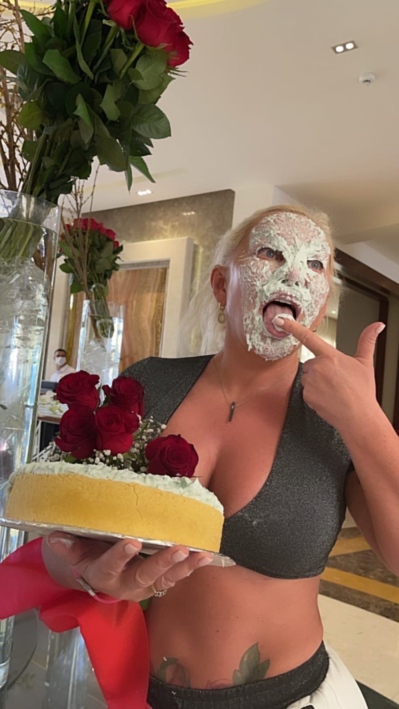 Elena Sanzharovskaya