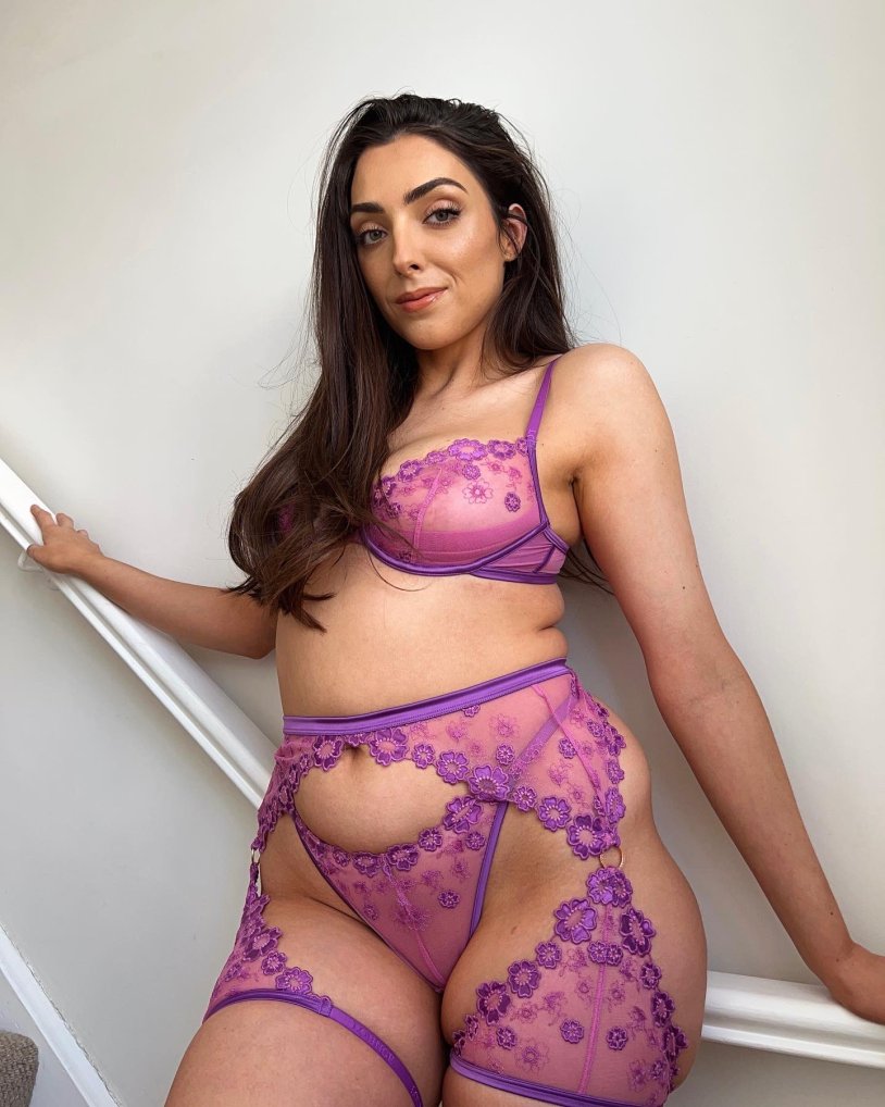 Gorgeous Nelly Kent Gets Railed Hard Doggy Style