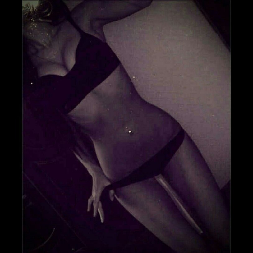 Young Black and White Erotic Pics of Spreading