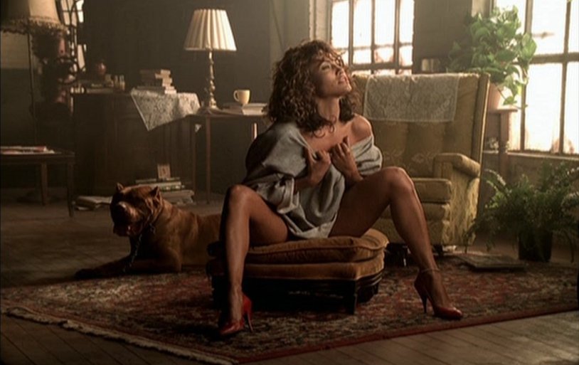 Jennifer Lopez films in bed