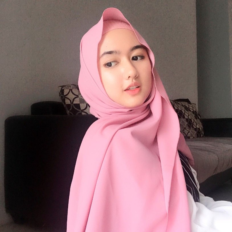 CEWE BARU NGELAHIRIN SSEC