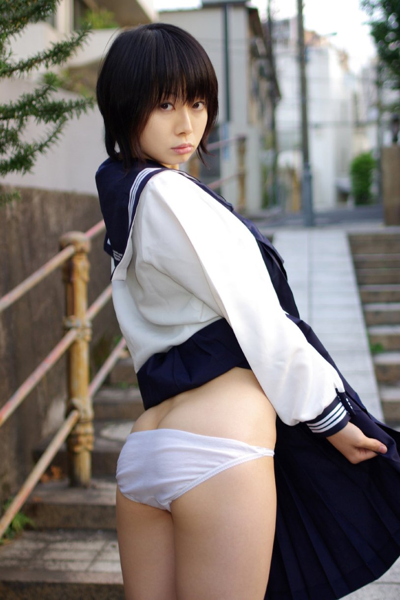 Model Iiniku Ushijima