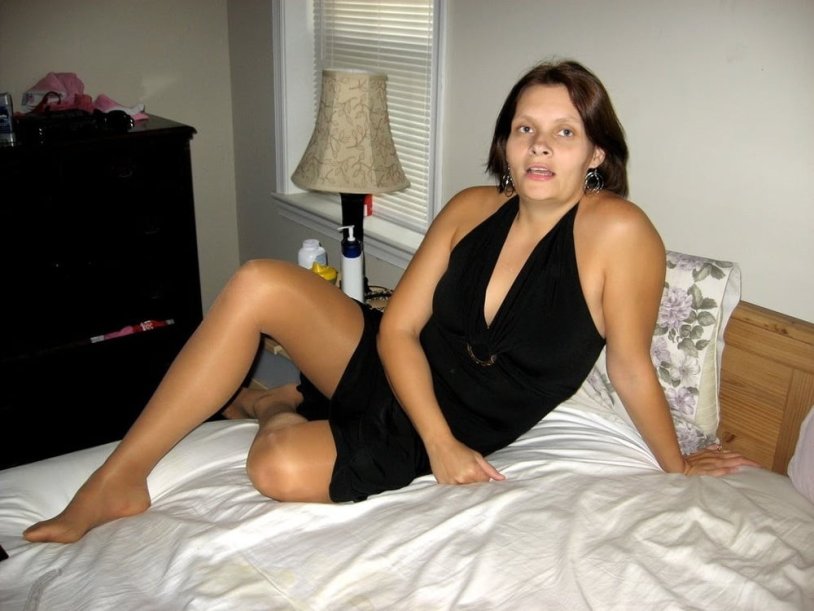 Mature brunette amateur