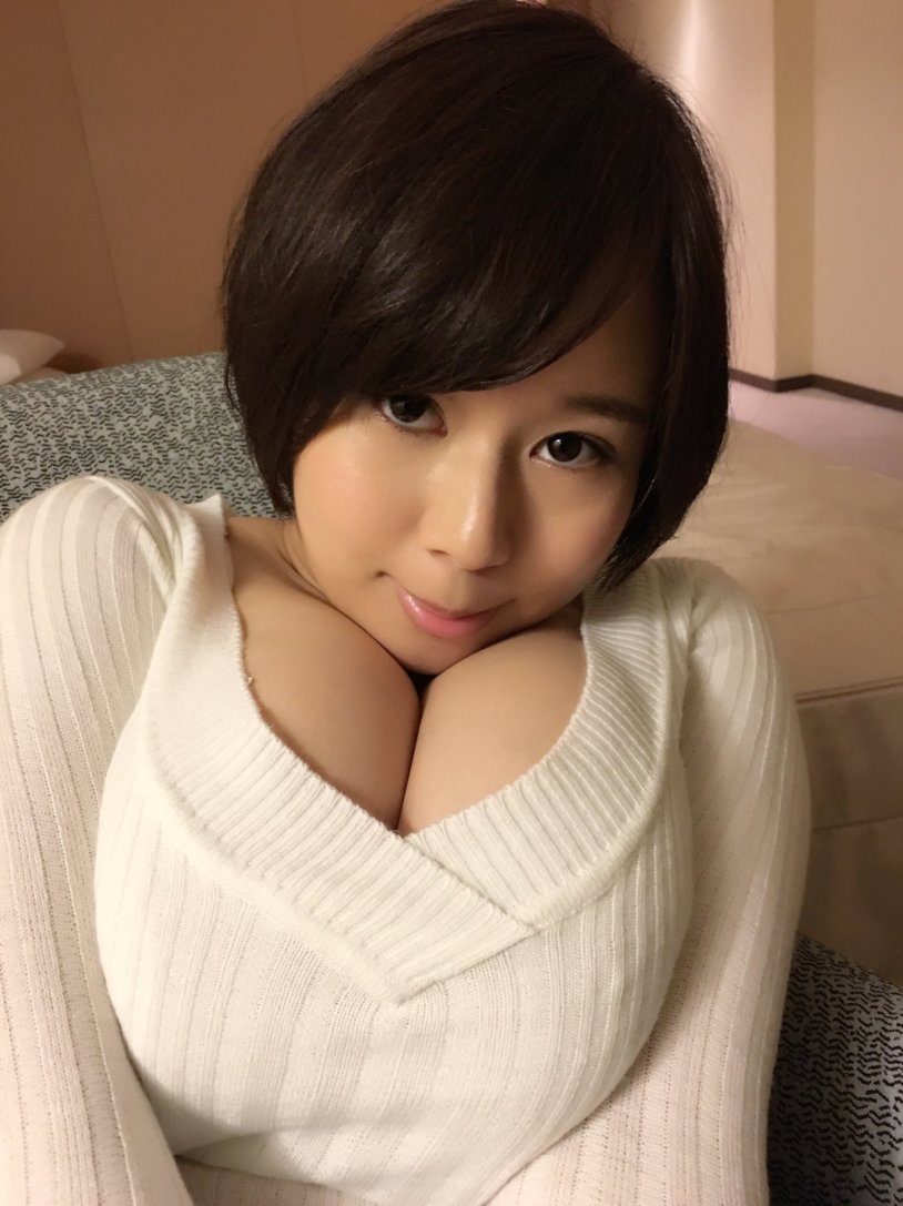 Shiori Tsukada Cosplay