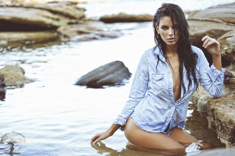 Marie Augeropoulos is hot