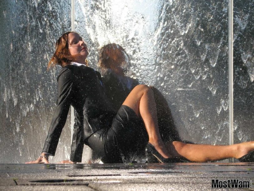 Girl got wet in the rain