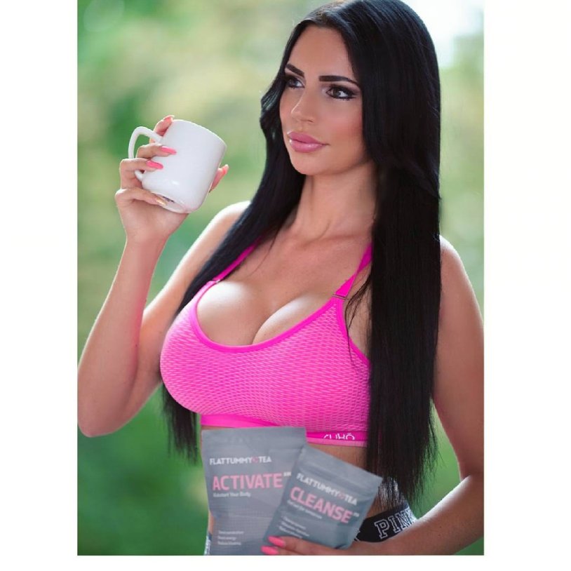 Ivonn de Carlo in underwear munster