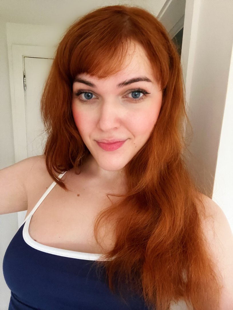 Lindsay Vanilla @Lindsvanilla