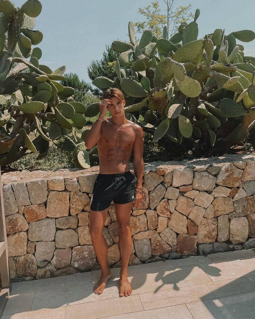 Philine Roepstorff Topless