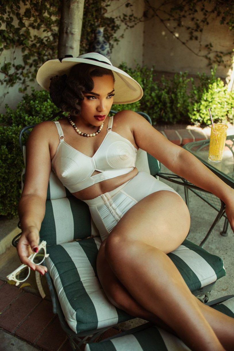 Elegant ladies in pantyhose