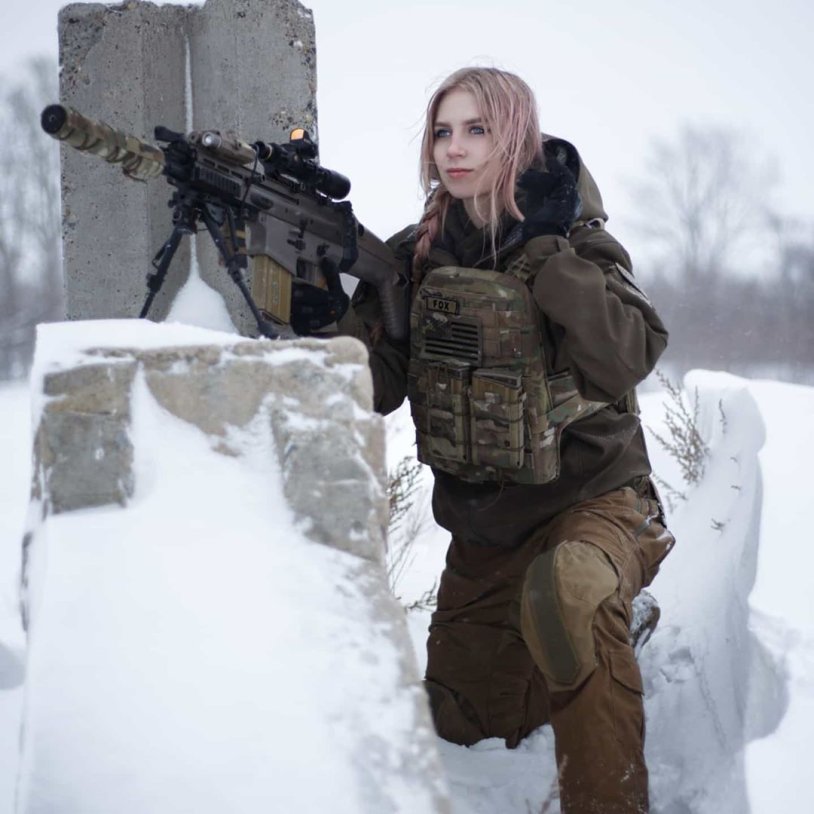 Julia Fox Airsoft
