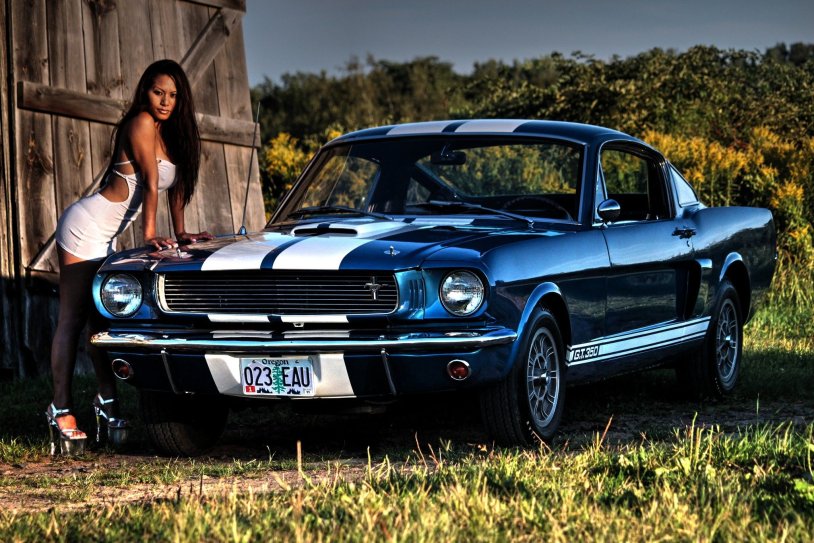 Ford Mustang 1969 Eleanor with a girl