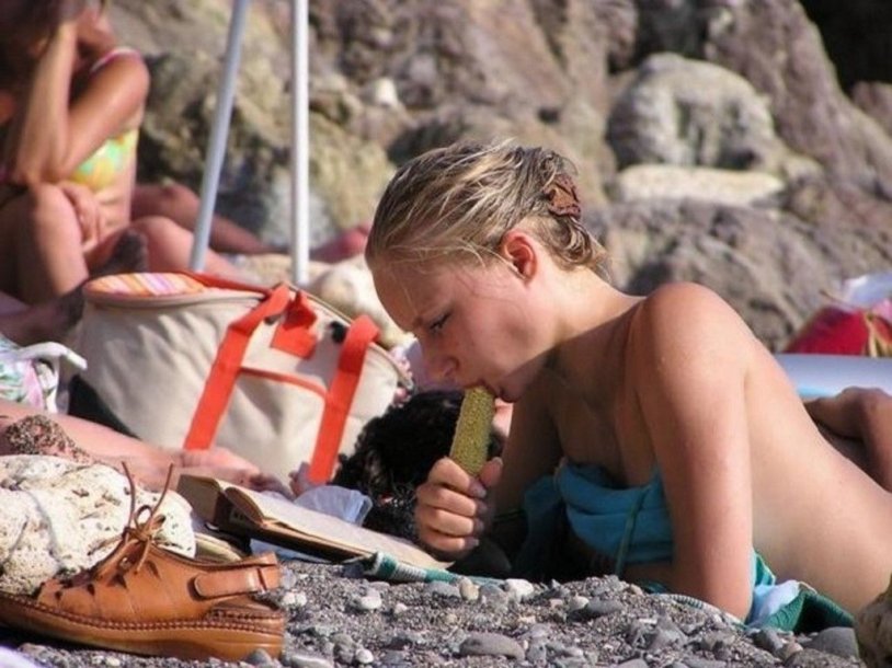 Funny moments on the beach