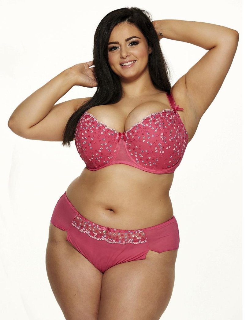 Sophia adams plus saz