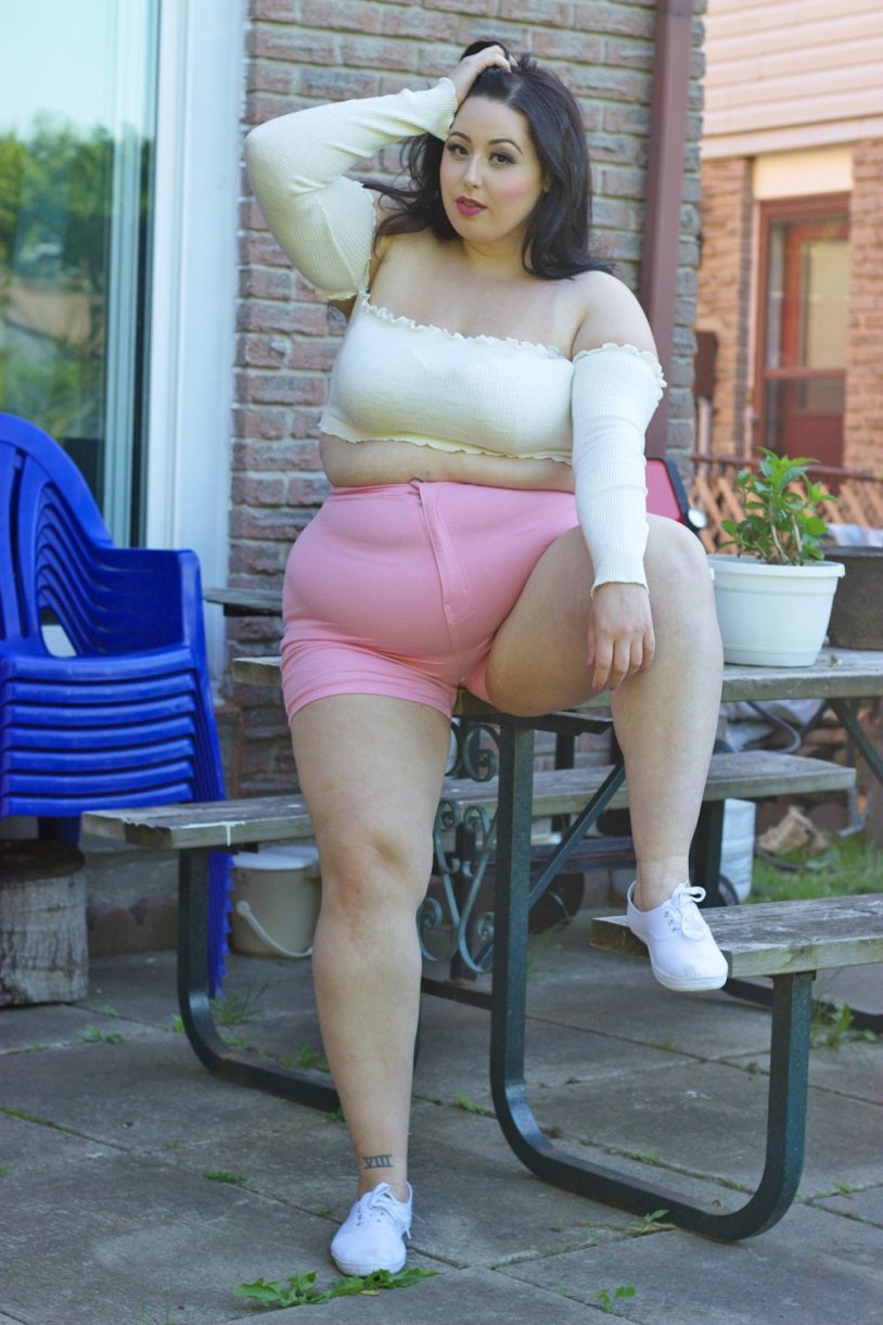 Fat Girl in Croped Top