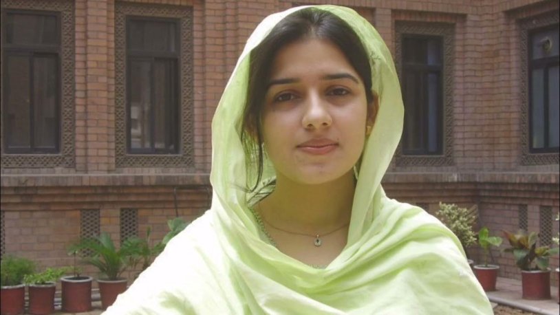 Pakistress Girl without cosmetics