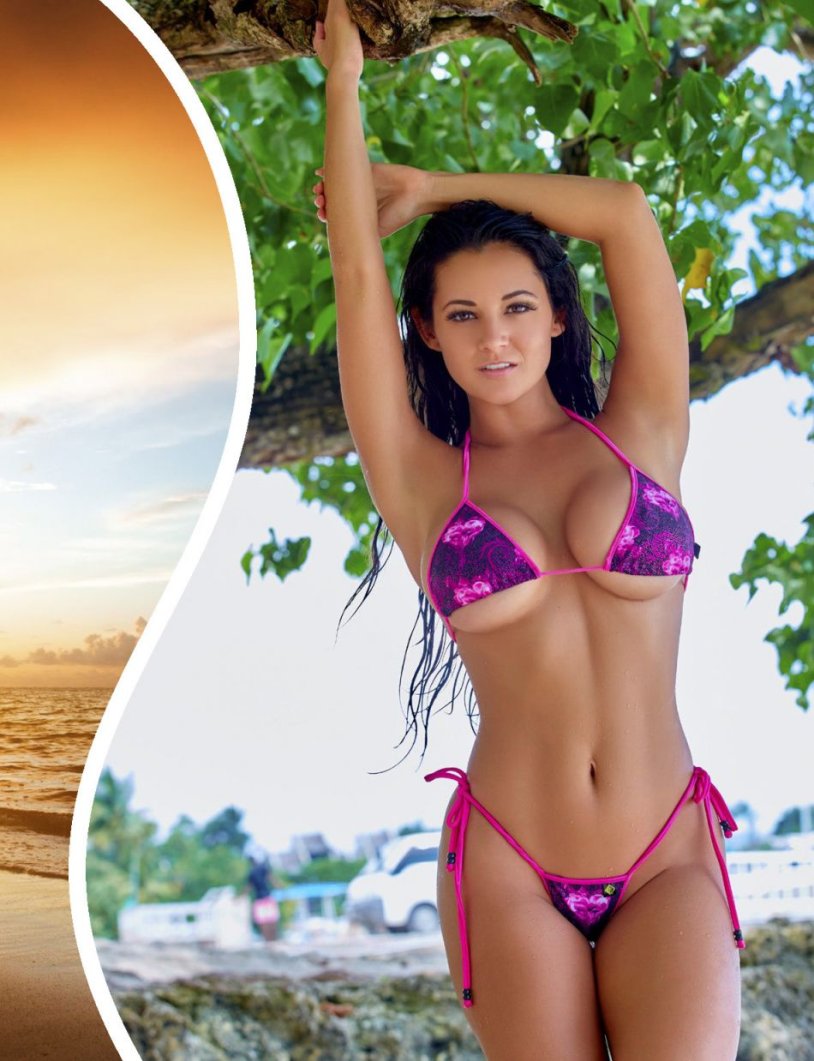 Pashens Marie in Bikini