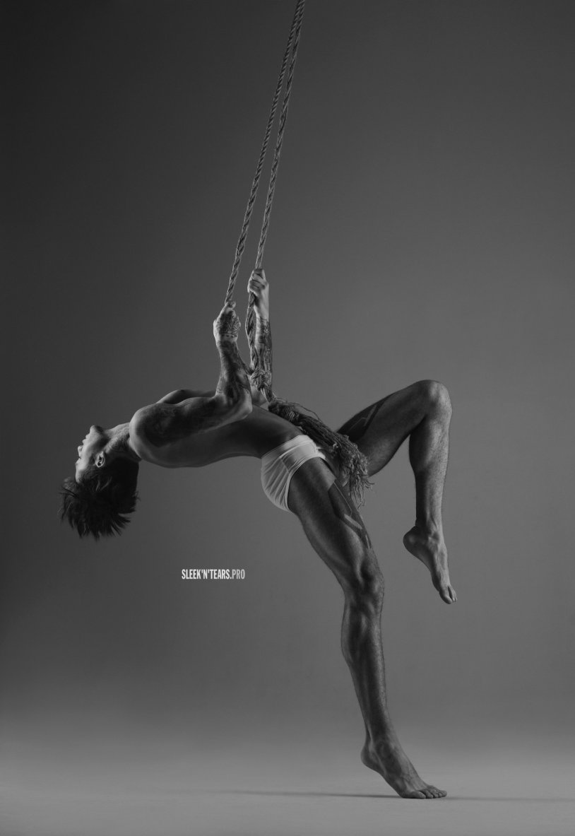 Crysta Sudmalis without Photoshop