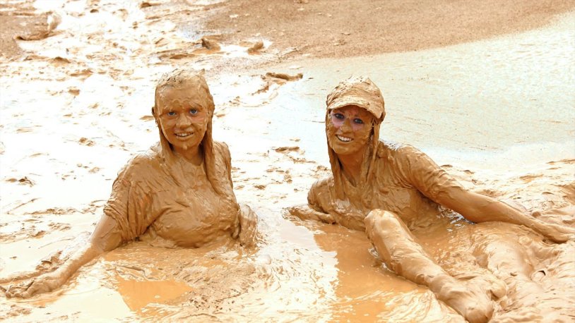 Girls in Mud DownloadDreams