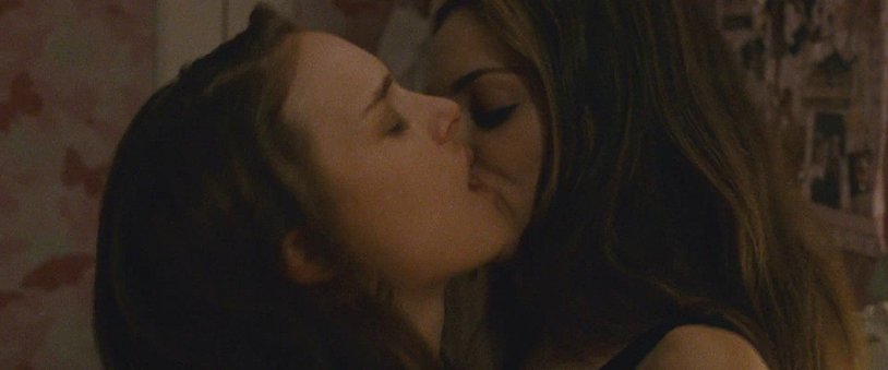 Black Swan Mila Kunis and Natalie