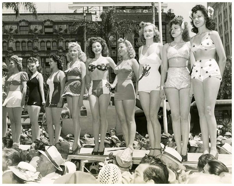 Retro beauty contests in swimsuits