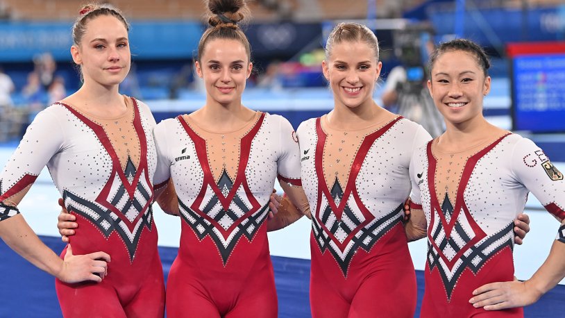Yana Kudryavtseva and Margarita Mamun at the Olympics