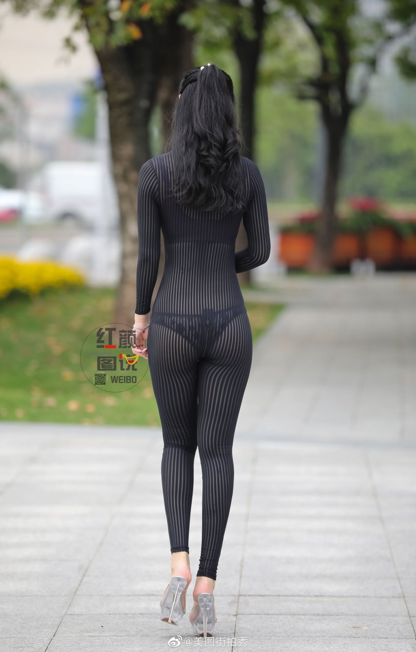 Girls without a bra on the street