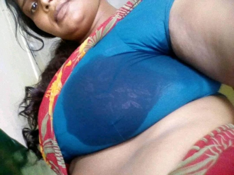 Naked Indian women with big breasts