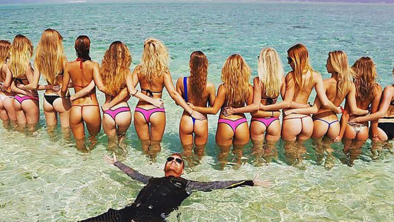 Vitaliy Buckwon Dubai with models