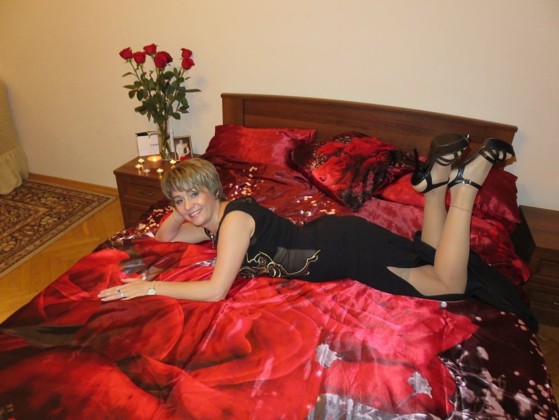 A rich woman is looking for a man