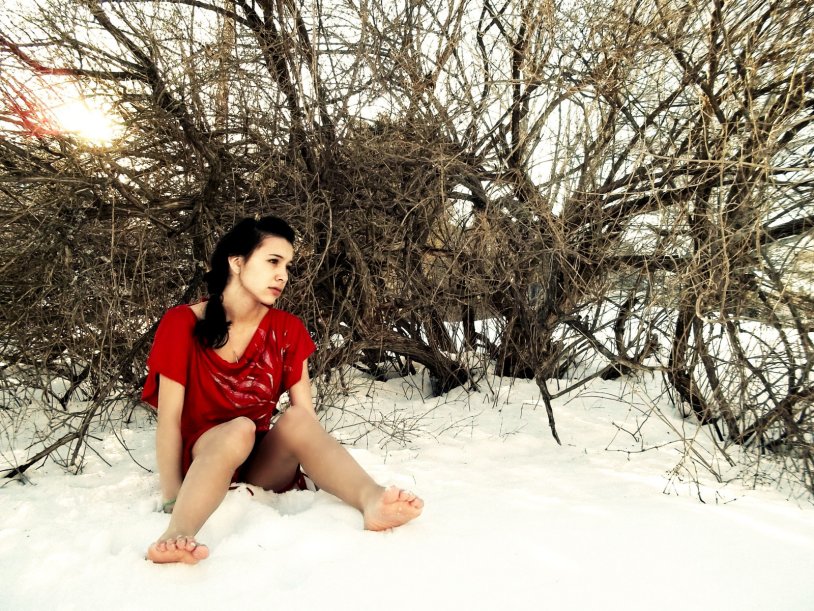Barefoot in the snow of Eric Rotaev