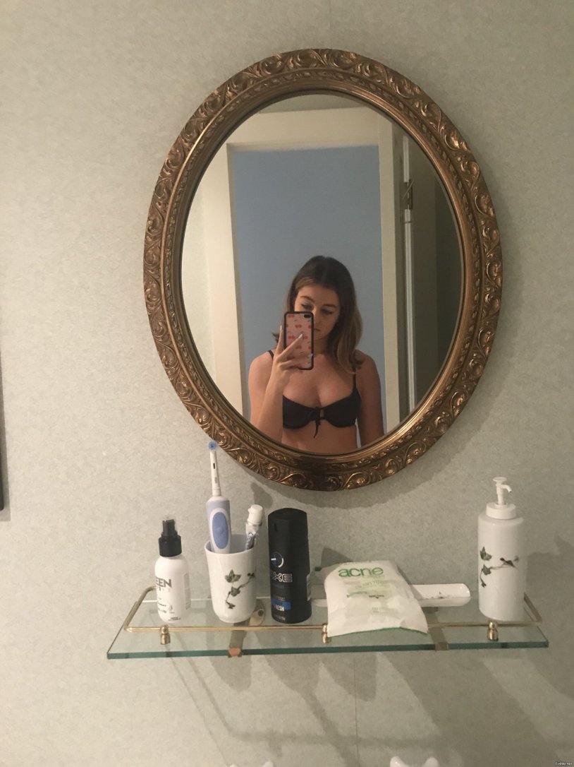 Photoshoot near the mirror