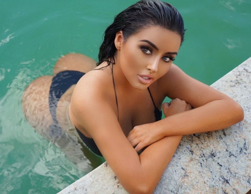 Model Ebigail Rechford 2020