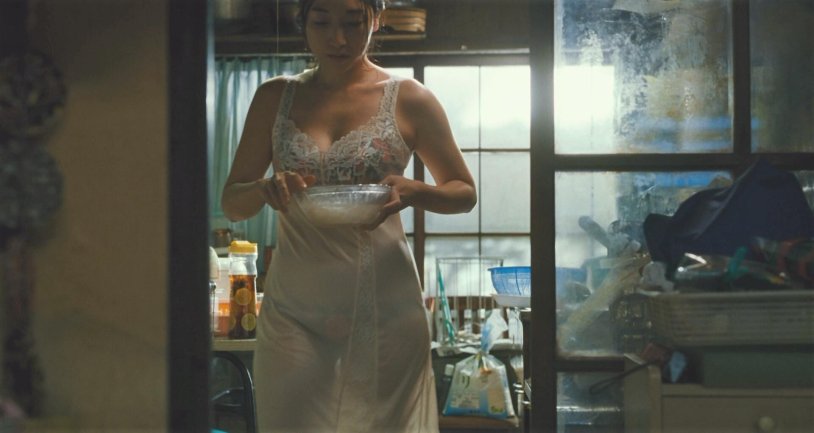 Submised thieves of the ero actress