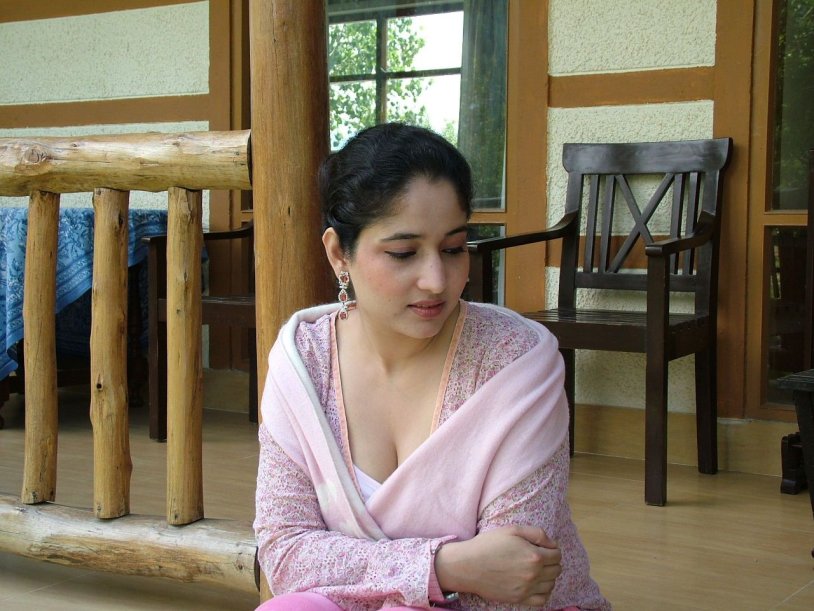 Mature Tajichka in bed