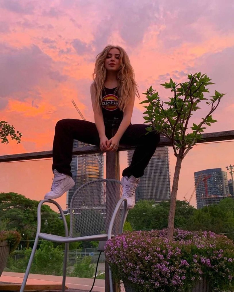 Sabrina Carpenter Saberina Carpenter