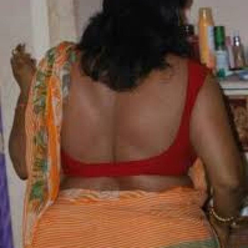 Indian Village Aunty in Bra
