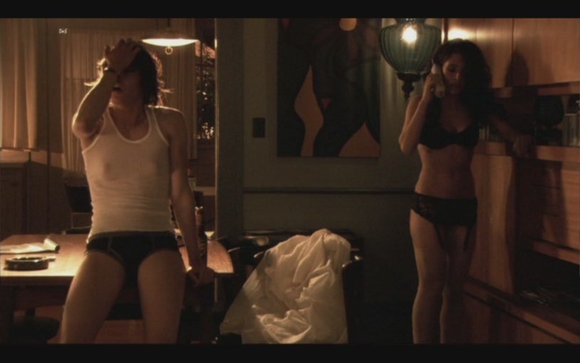 Sarah Shahi clan soprano