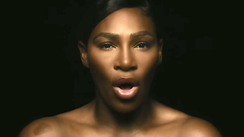 Serena Williams sang topless