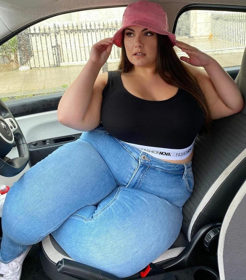 Australian model plus saz