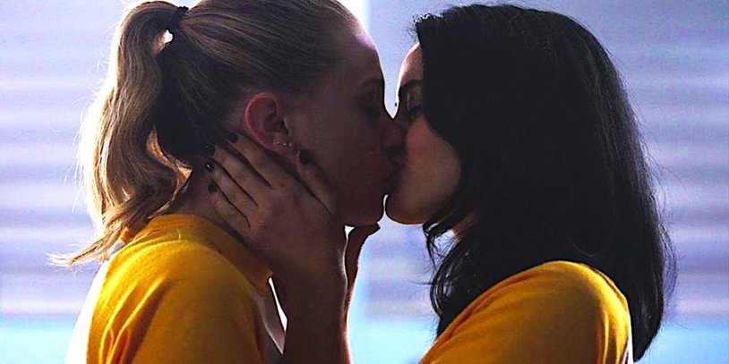 TV series Riverdale Kiss Veronika